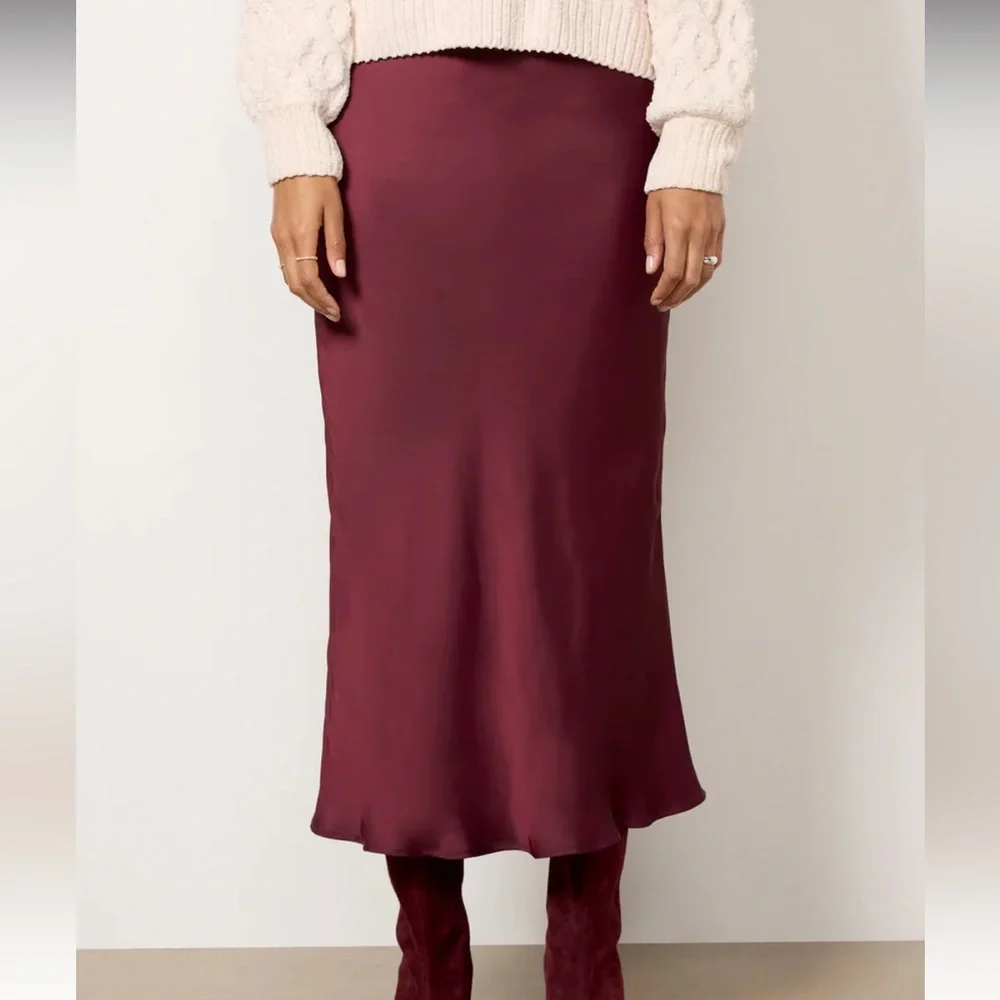 Evereve Maddie Satin Skirt Medium - Picture 3 of 7